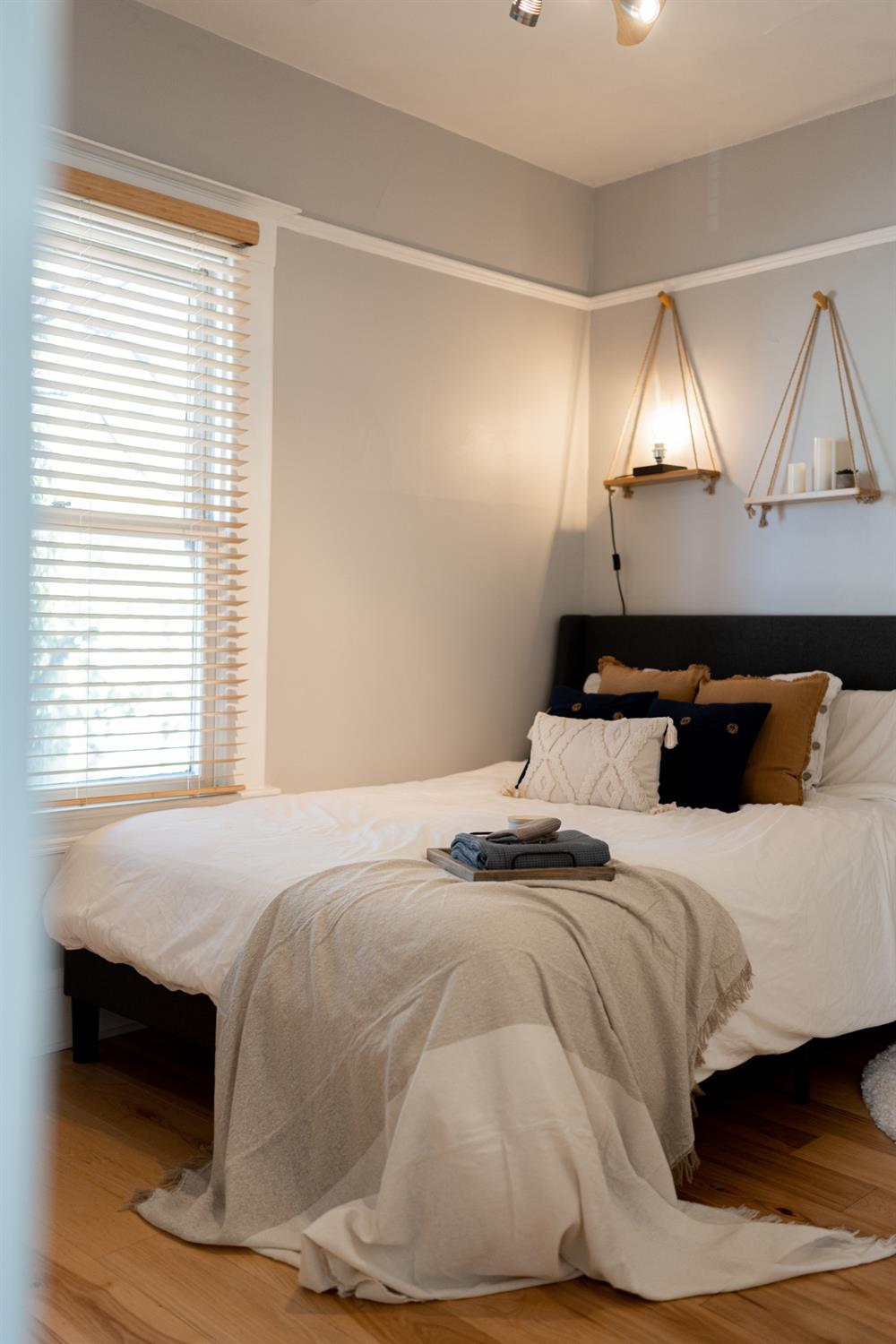 Detail Gallery Image 26 of 79 For 1300 19th St, Sacramento,  CA 95811 - – Beds | – Baths