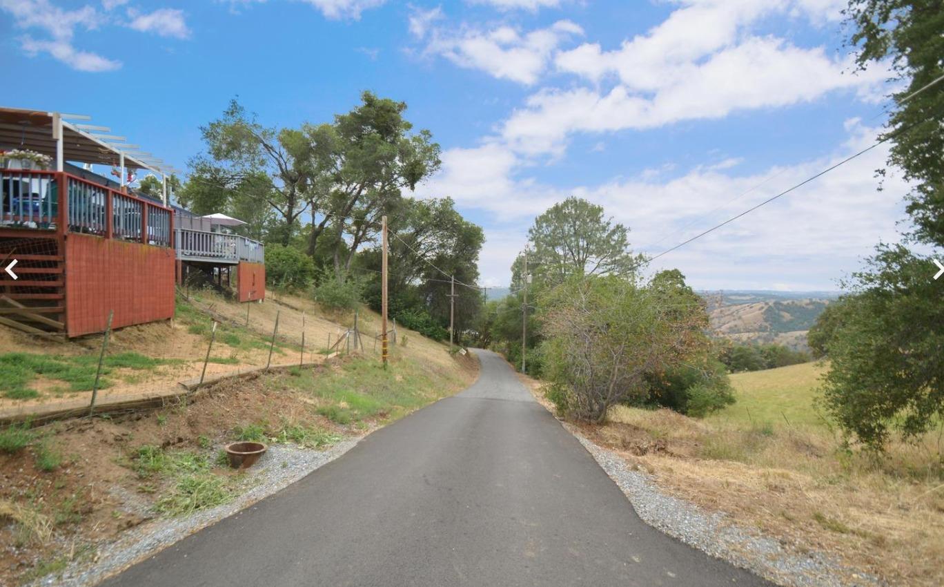Sierra Lane, Mokelumne Hill, California image 19