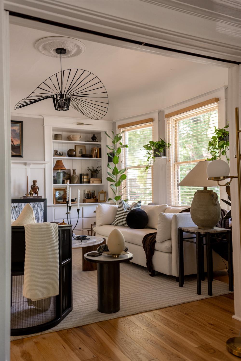 Detail Gallery Image 33 of 79 For 1300 19th St, Sacramento,  CA 95811 - – Beds | – Baths