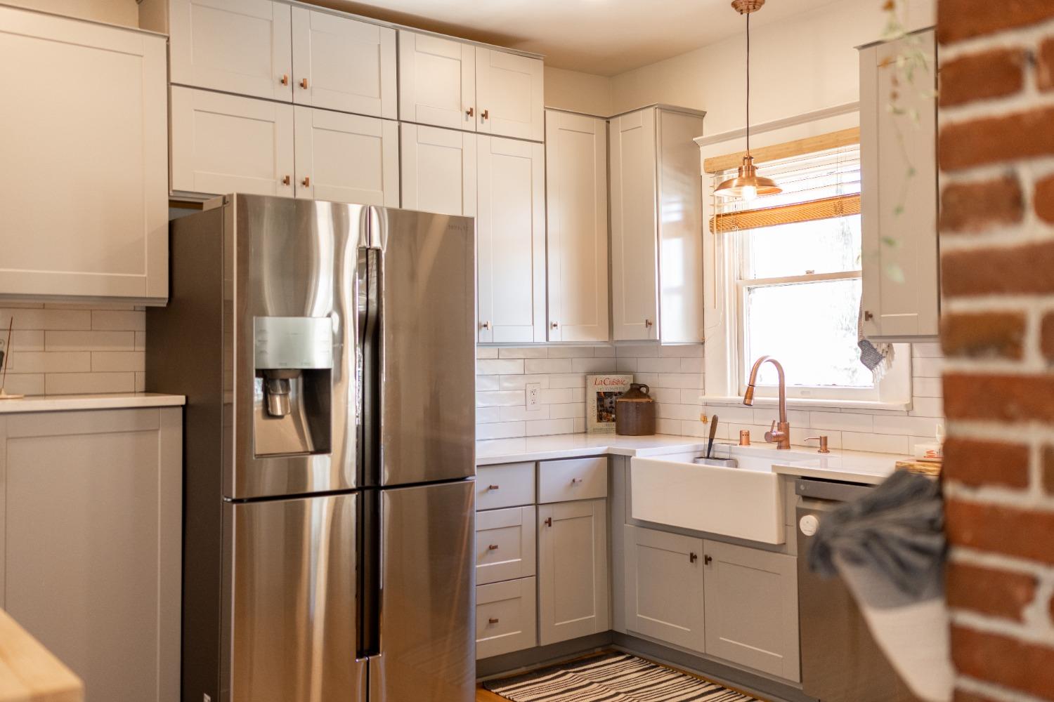 Detail Gallery Image 12 of 79 For 1300 19th St, Sacramento,  CA 95811 - – Beds | – Baths
