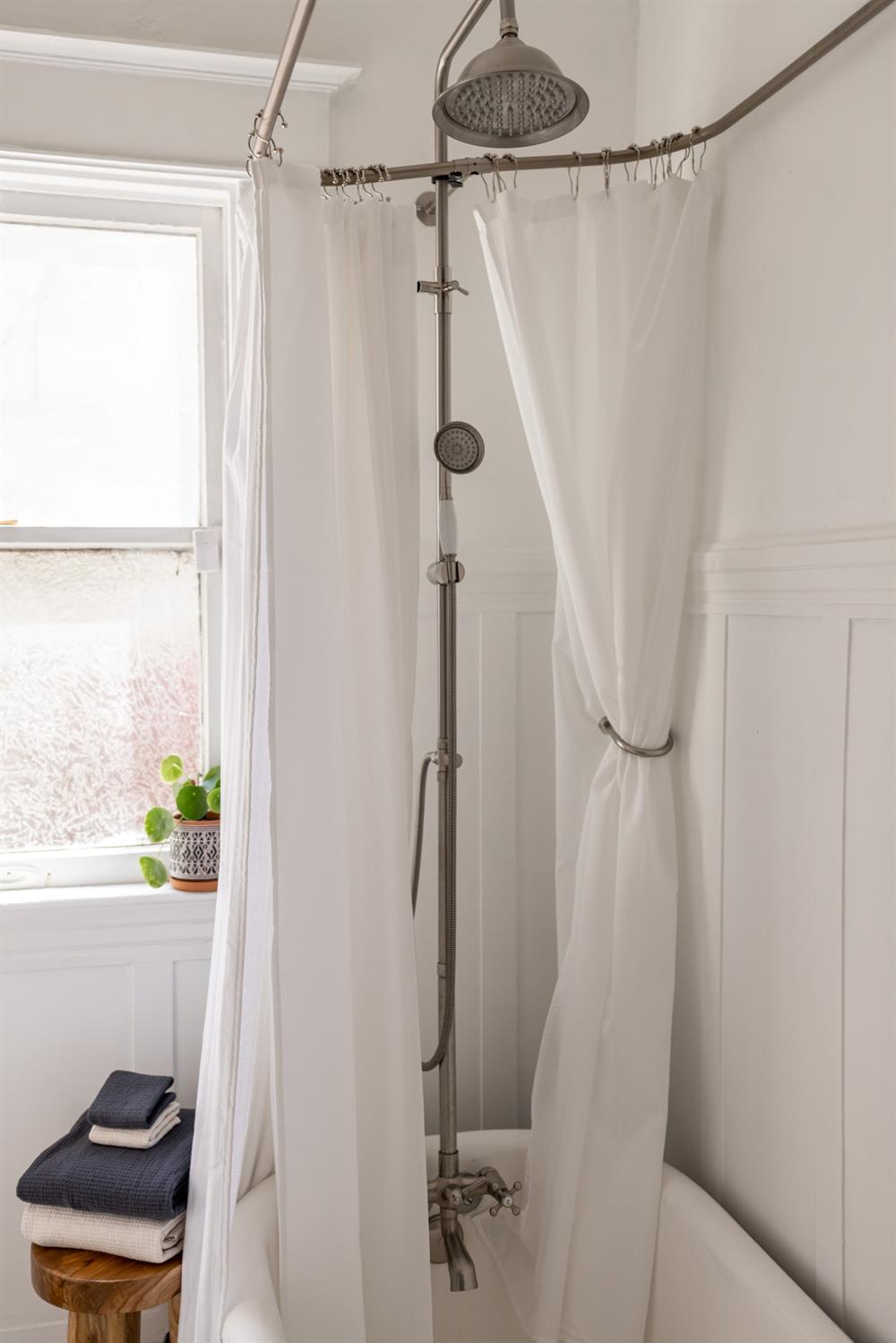 Detail Gallery Image 52 of 79 For 1300 19th St, Sacramento,  CA 95811 - – Beds | – Baths