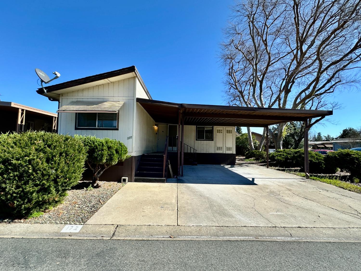 Detail Gallery Image 1 of 1 For 19690 N Highway 99 Spc 172, Acampo,  CA 95220 - 2 Beds | 2 Baths
