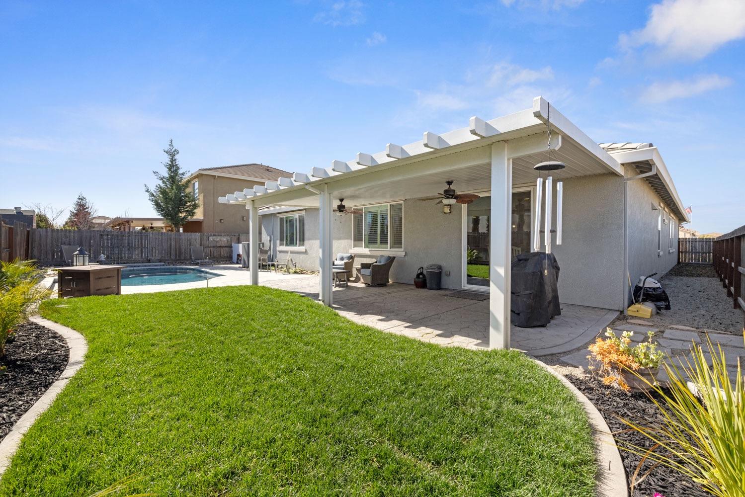 Detail Gallery Image 50 of 67 For 2320 Emigrant Pl, Manteca,  CA 95337 - 4 Beds | 3/1 Baths