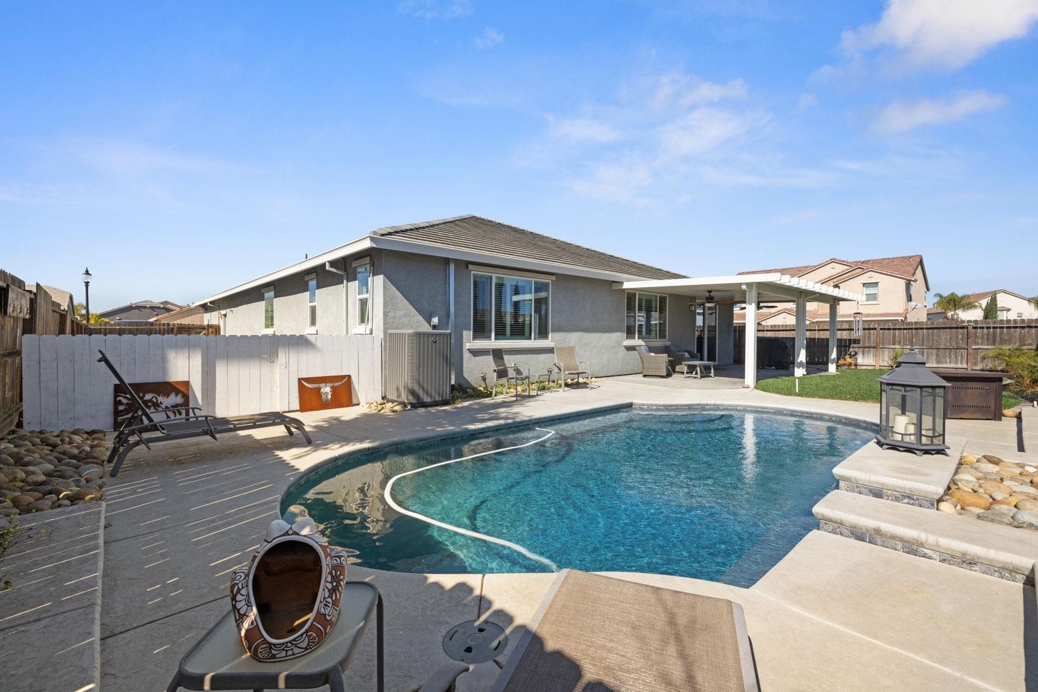 Detail Gallery Image 55 of 67 For 2320 Emigrant Pl, Manteca,  CA 95337 - 4 Beds | 3/1 Baths