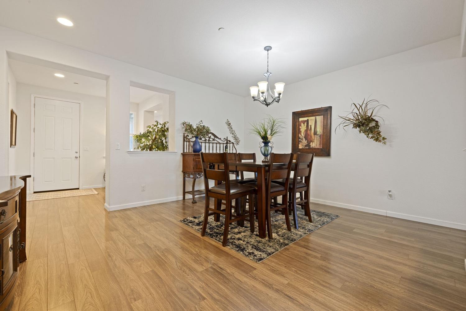 Detail Gallery Image 28 of 67 For 2320 Emigrant Pl, Manteca,  CA 95337 - 4 Beds | 3/1 Baths