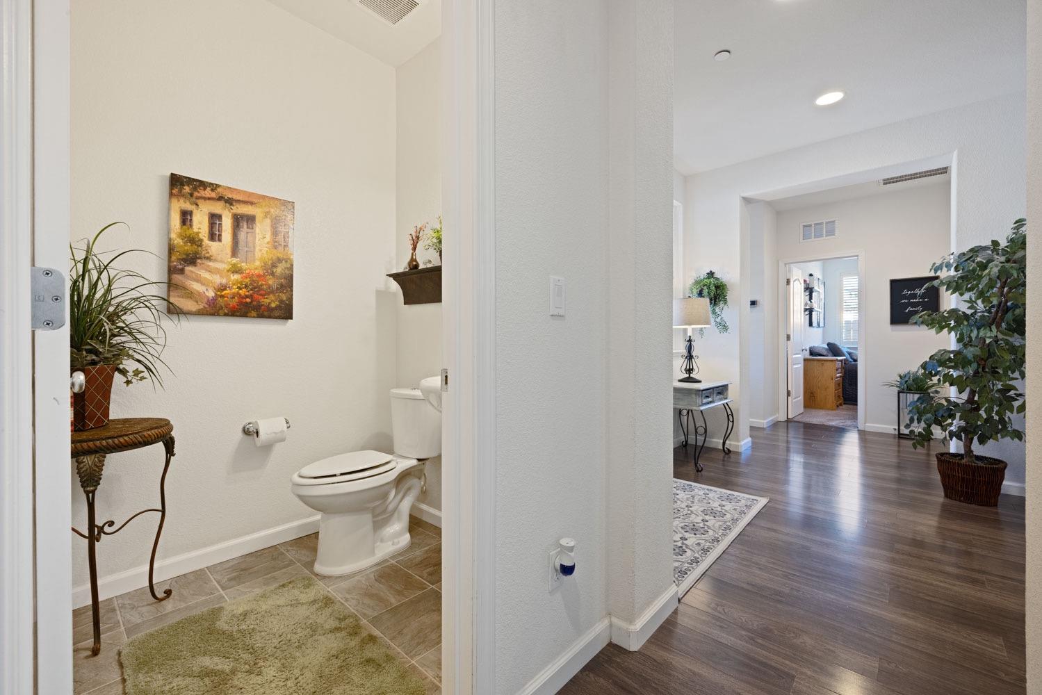 Detail Gallery Image 24 of 67 For 2320 Emigrant Pl, Manteca,  CA 95337 - 4 Beds | 3/1 Baths