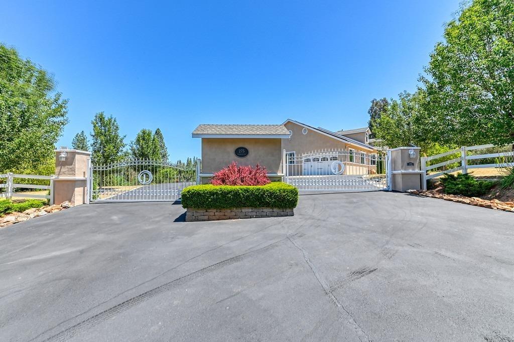 Detail Gallery Image 4 of 74 For 275 Tiger Lily Rd, Pilot Hill,  CA 95664 - 3 Beds | 3 Baths