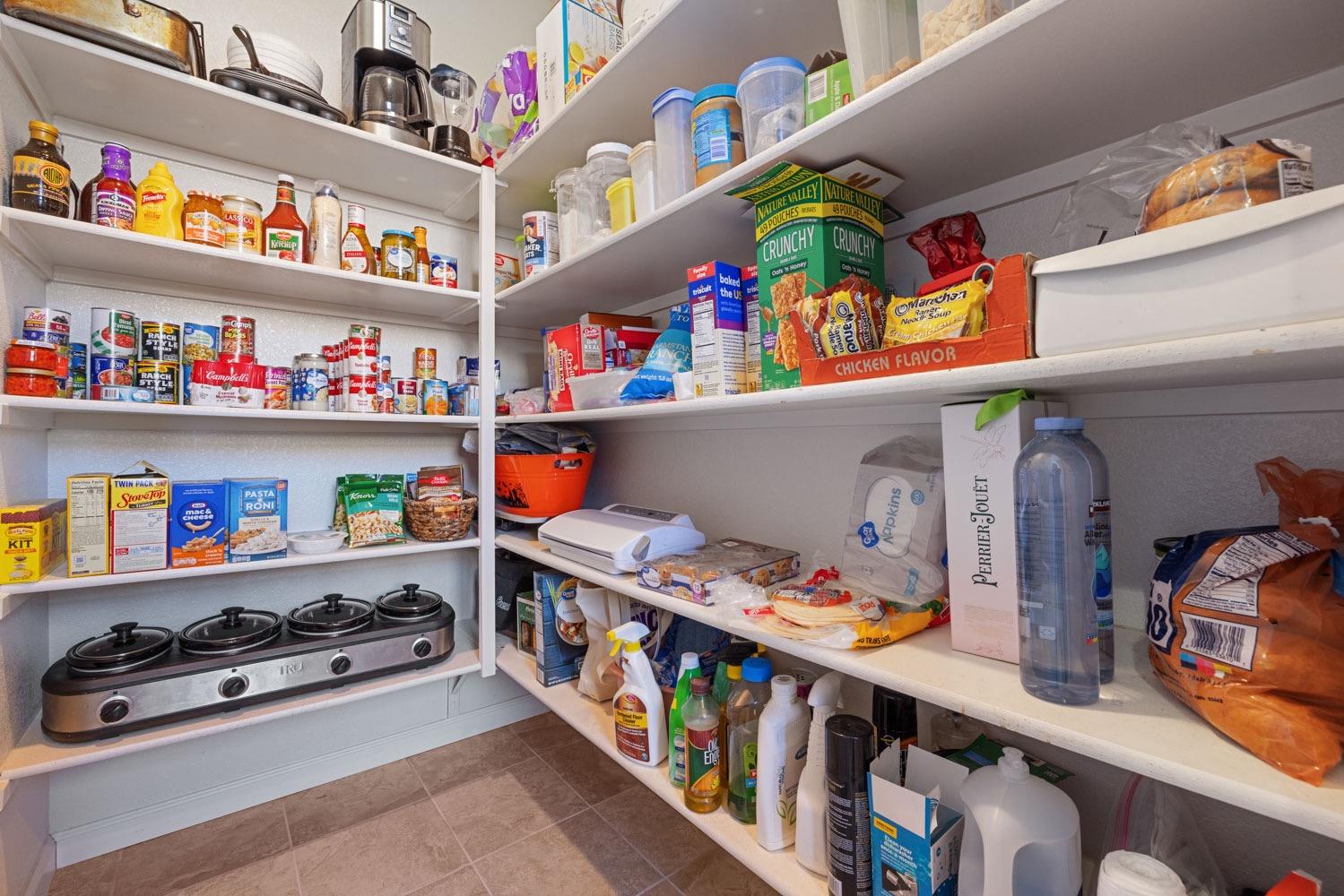 Detail Gallery Image 39 of 67 For 2320 Emigrant Pl, Manteca,  CA 95337 - 4 Beds | 3/1 Baths