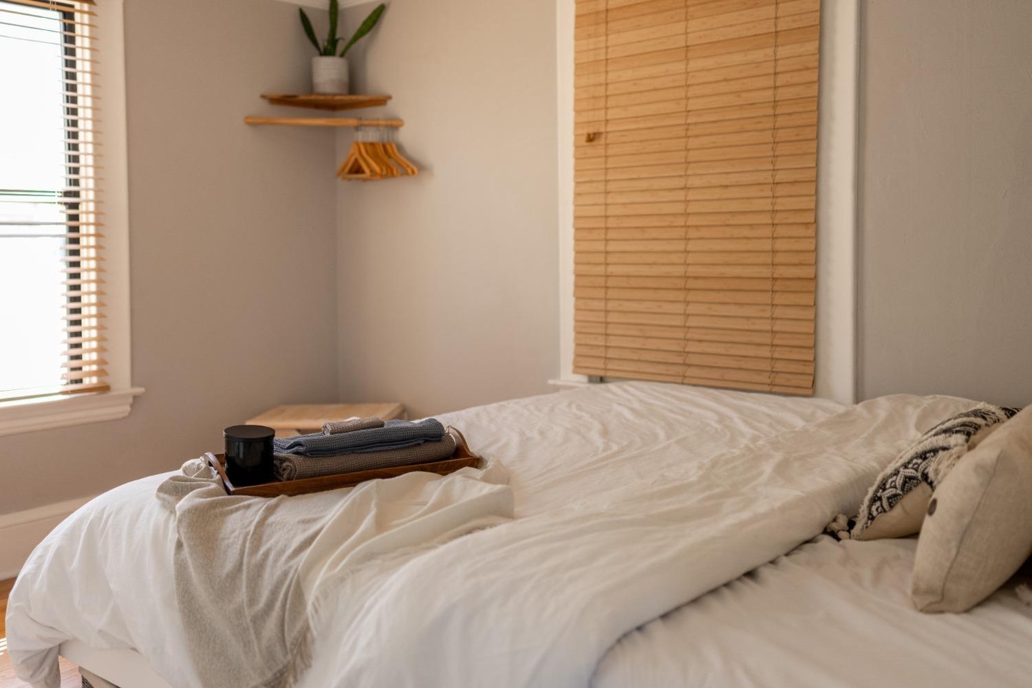 Detail Gallery Image 17 of 79 For 1300 19th St, Sacramento,  CA 95811 - – Beds | – Baths