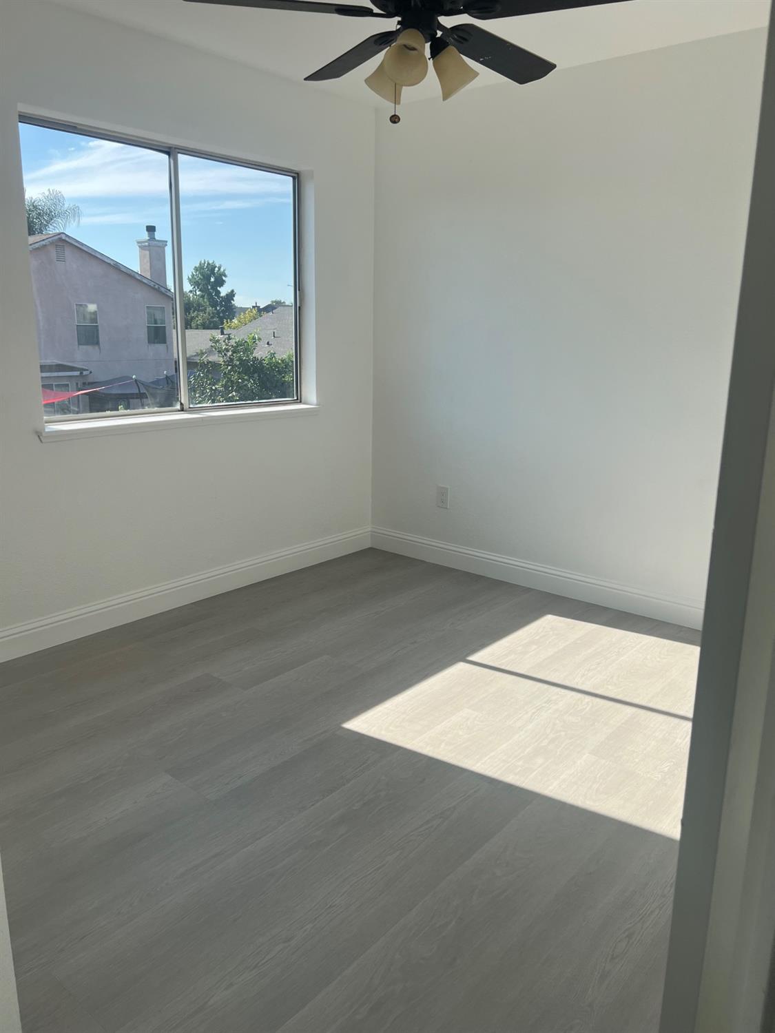 Detail Gallery Image 18 of 39 For 5369 Lyle Ave, Stockton,  CA 95210 - 4 Beds | 2/1 Baths
