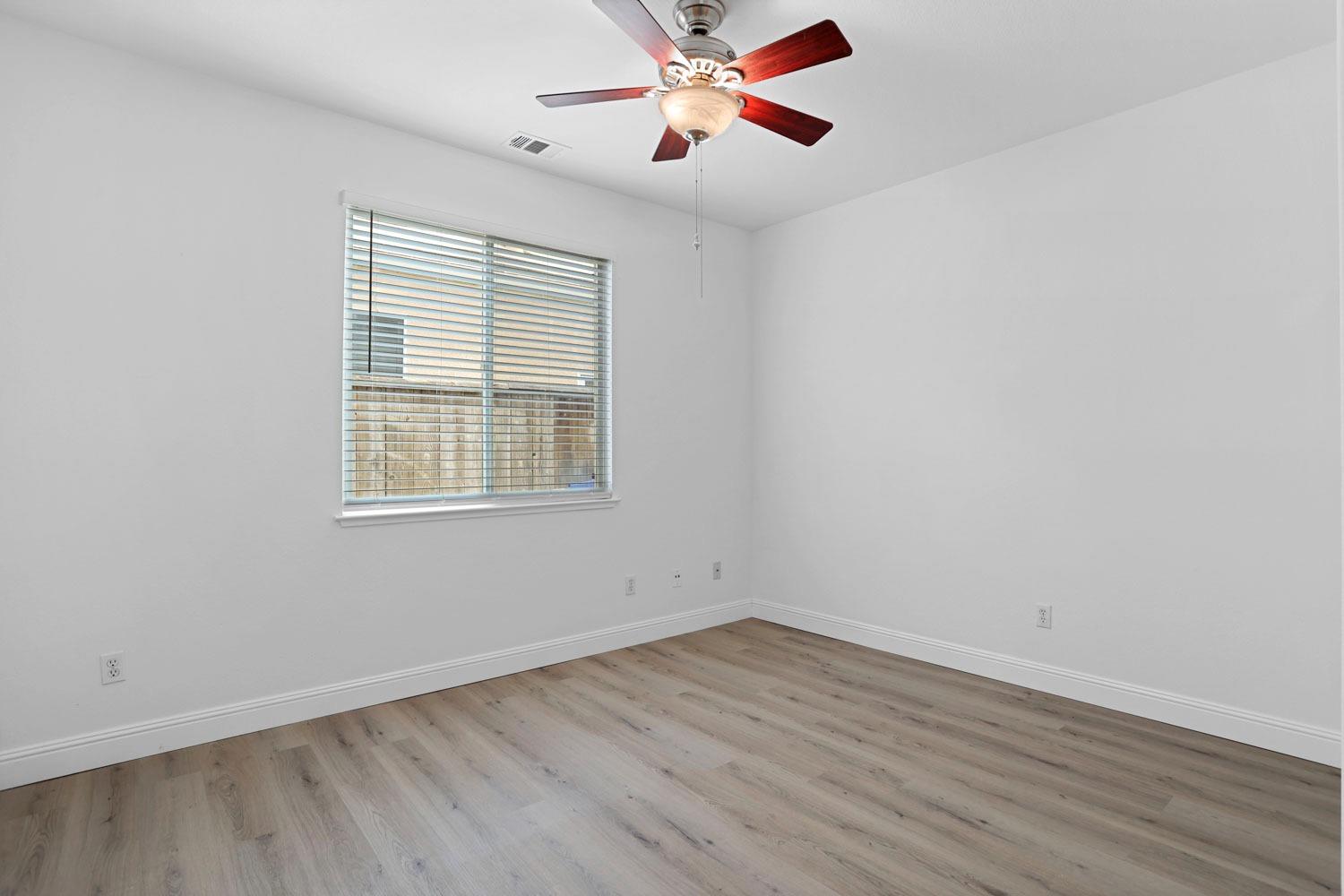 Detail Gallery Image 18 of 31 For 9511 Theresa Cir, Stockton,  CA 95209 - 3 Beds | 2 Baths