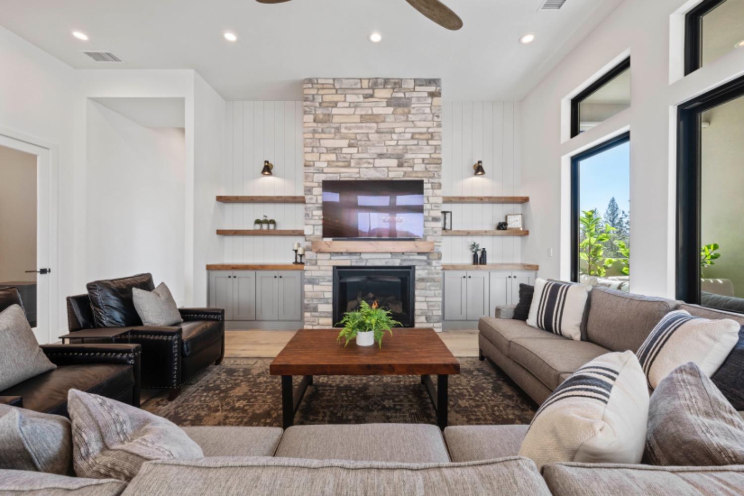 Detail Gallery Image 14 of 72 For 1412 Lodge View Dr, Meadow Vista,  CA 95722 - 4 Beds | 3 Baths
