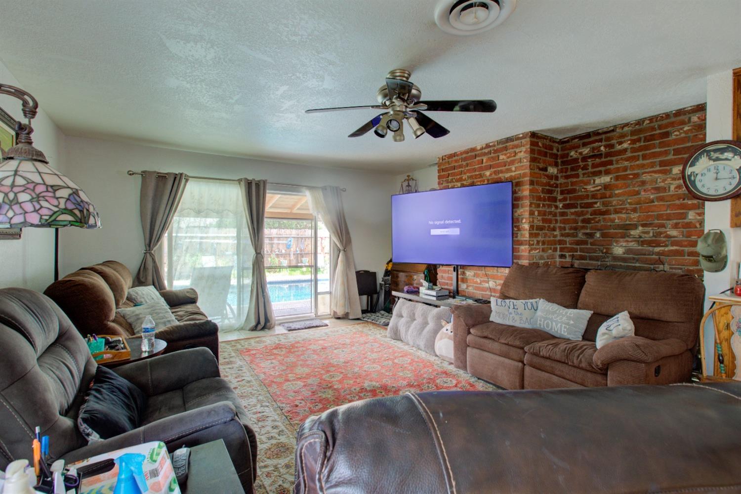 Detail Gallery Image 4 of 34 For 2218 Monticello Ave, Modesto,  CA 95350 - 4 Beds | 2 Baths