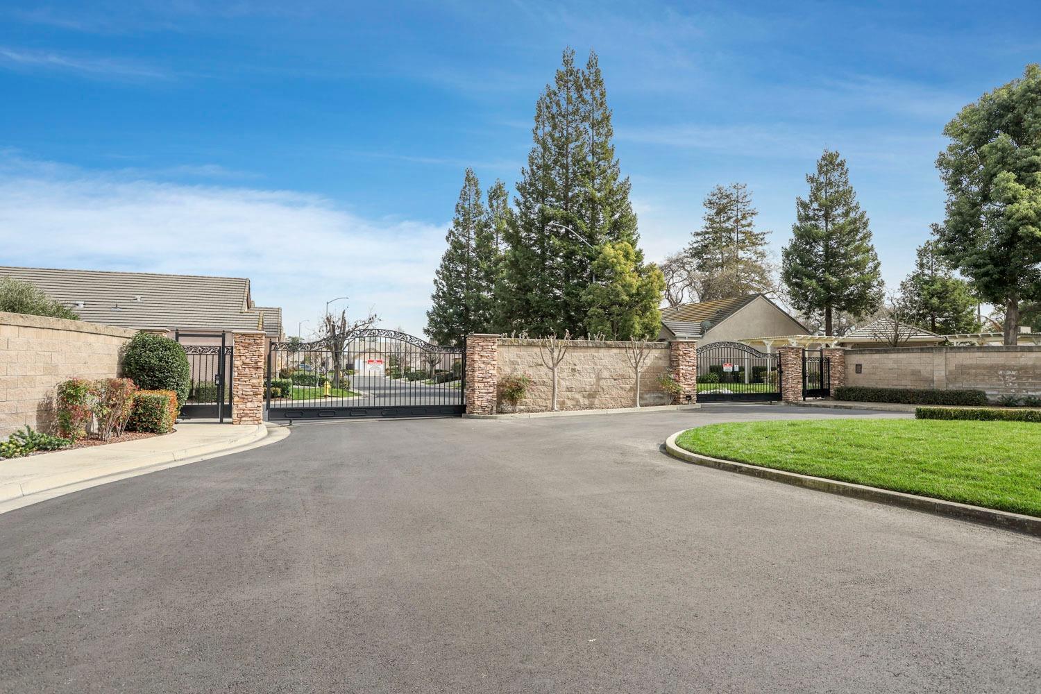 Detail Gallery Image 2 of 31 For 9511 Theresa Cir, Stockton,  CA 95209 - 3 Beds | 2 Baths