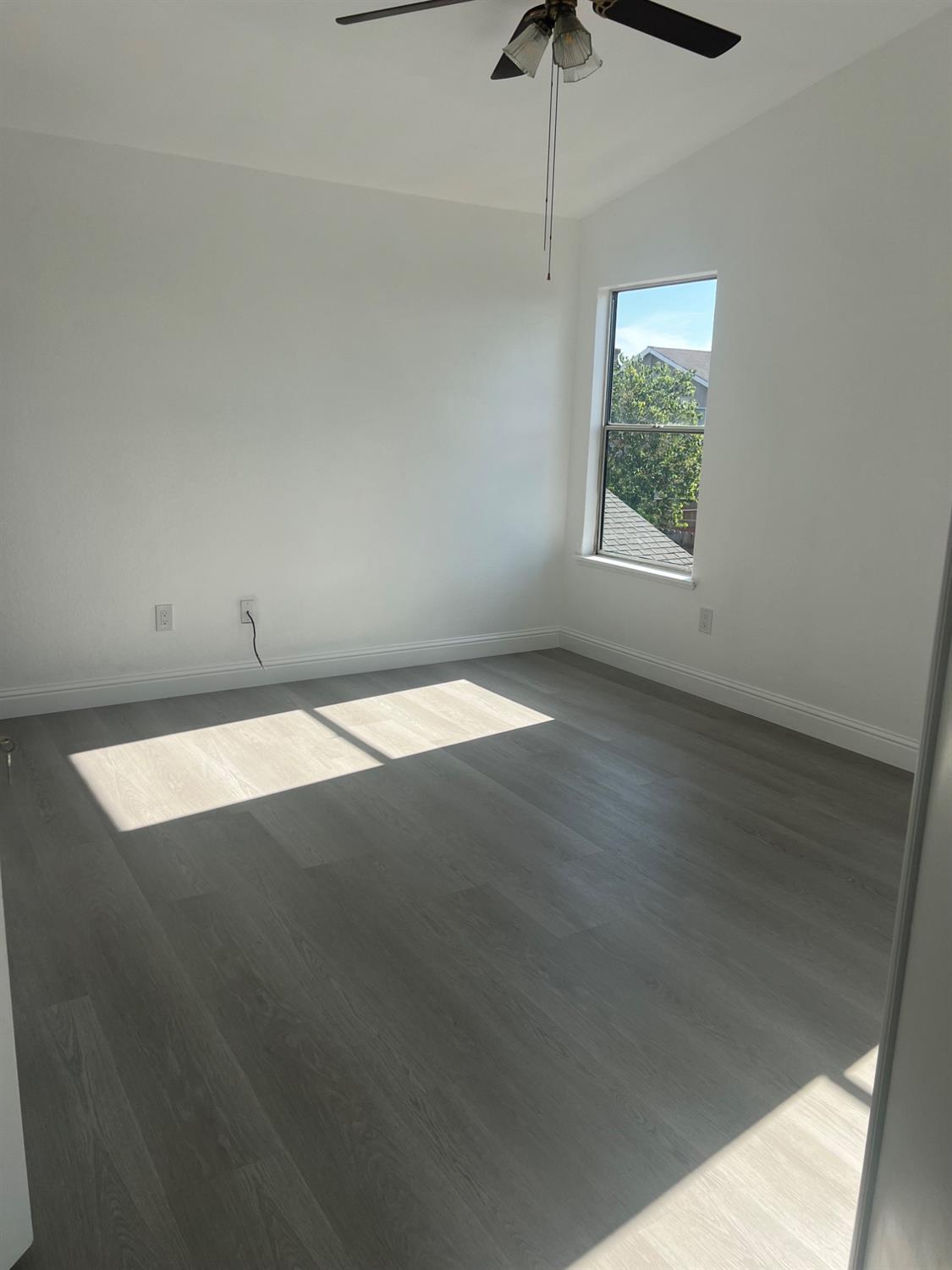 Detail Gallery Image 25 of 39 For 5369 Lyle Ave, Stockton,  CA 95210 - 4 Beds | 2/1 Baths