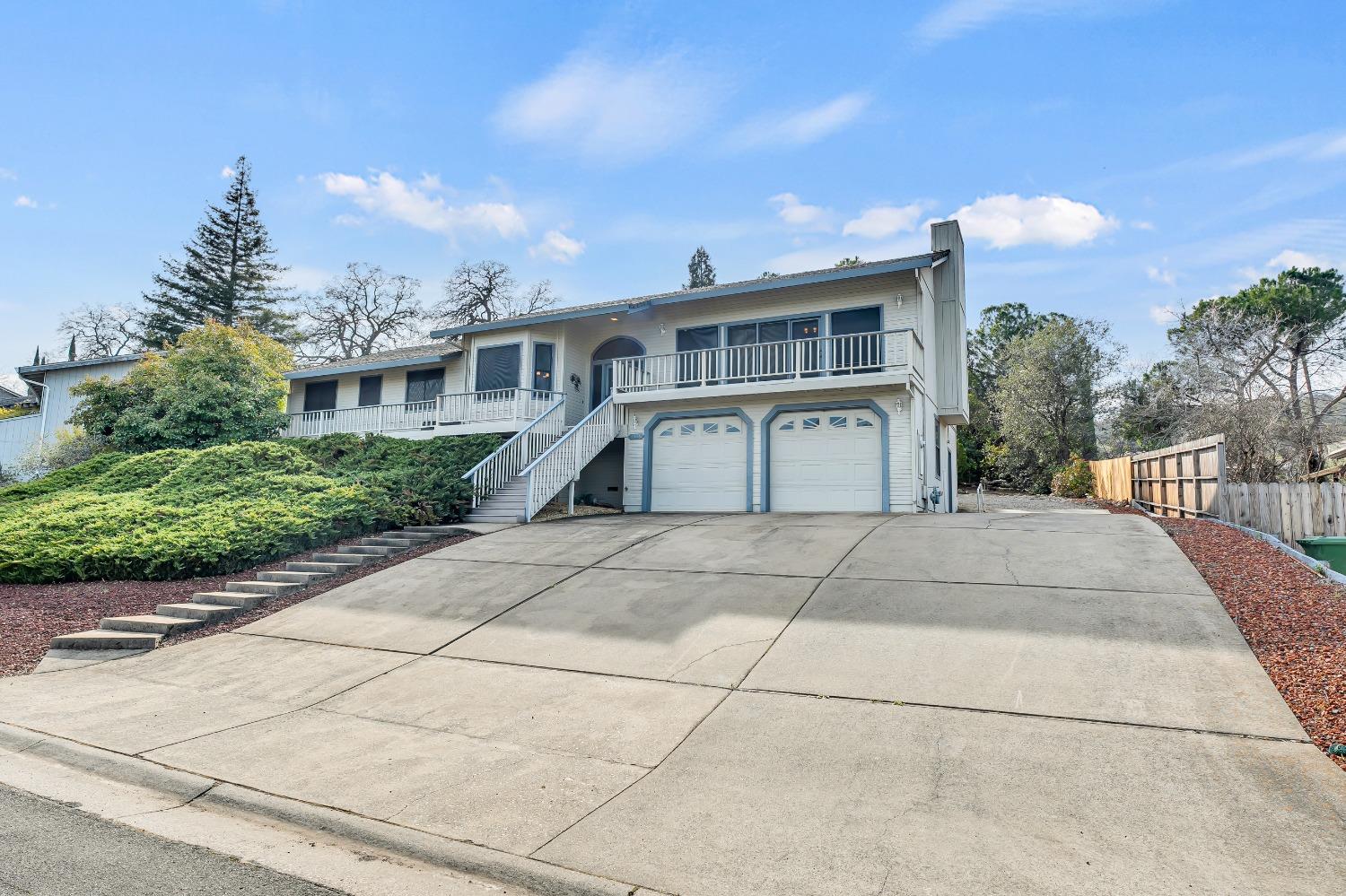 Mesa Verdes Drive, El Dorado Hills, California image 2