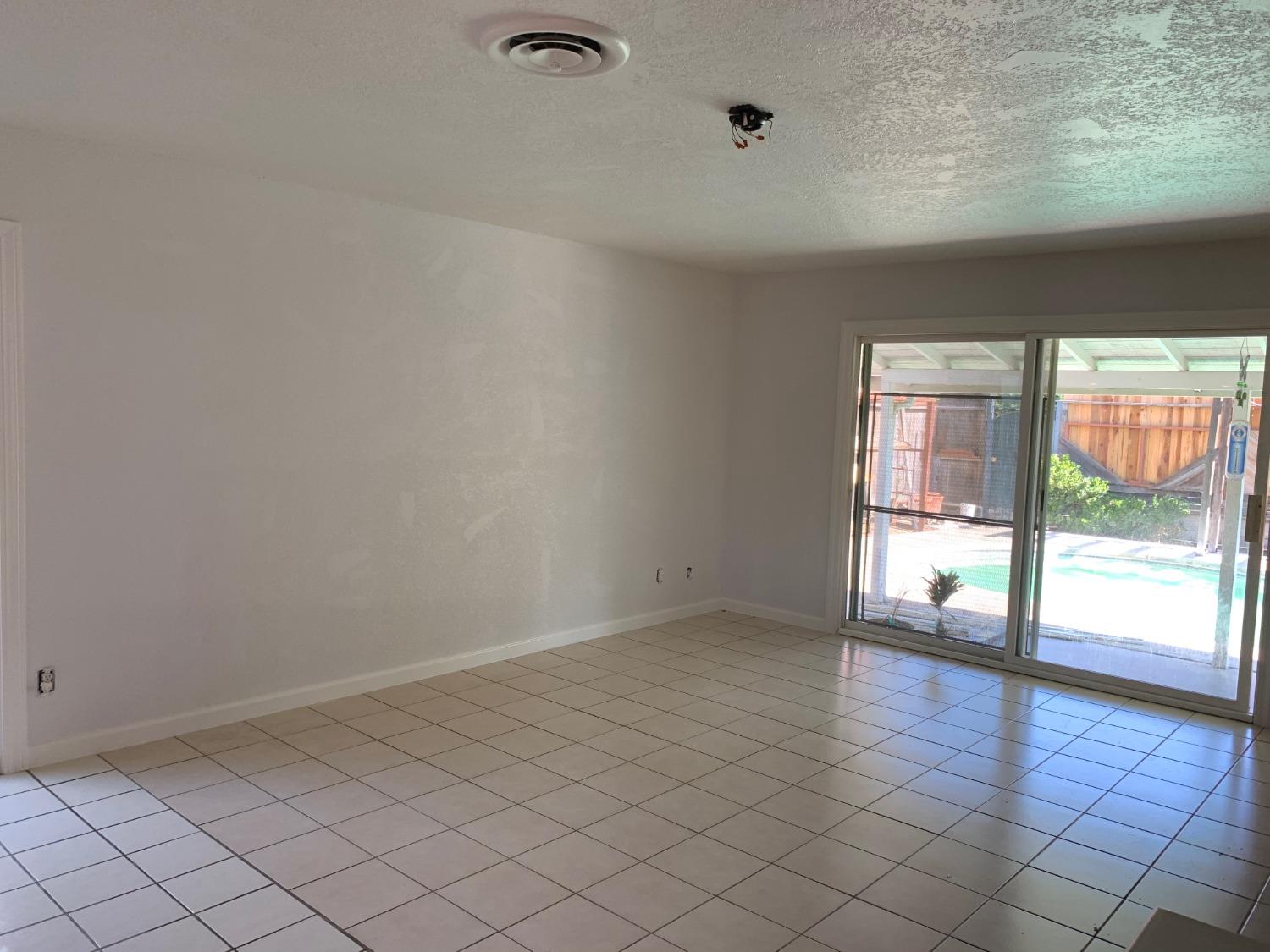 Detail Gallery Image 18 of 34 For 2218 Monticello Ave, Modesto,  CA 95350 - 4 Beds | 2 Baths