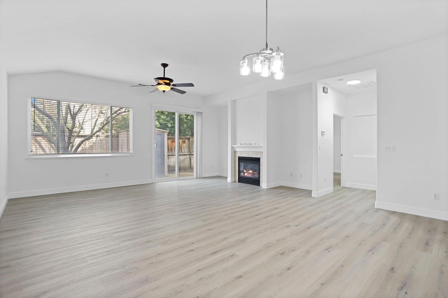 Detail Gallery Image 10 of 31 For 9511 Theresa Cir, Stockton,  CA 95209 - 3 Beds | 2 Baths
