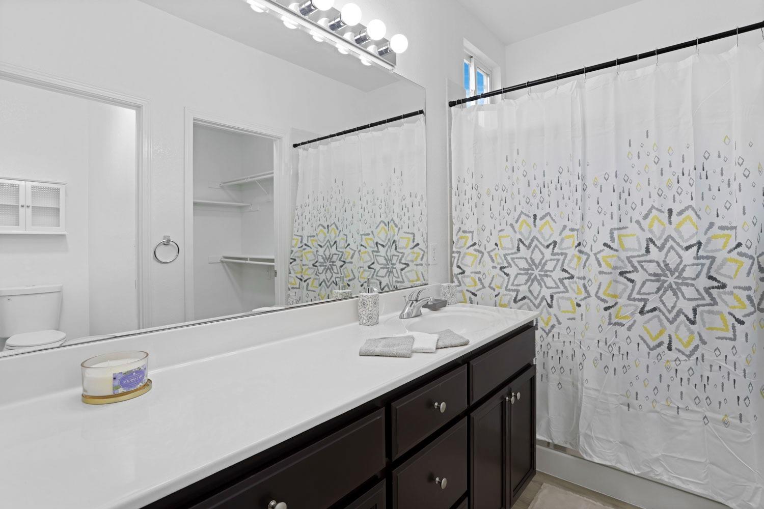 Detail Gallery Image 17 of 31 For 9511 Theresa Cir, Stockton,  CA 95209 - 3 Beds | 2 Baths