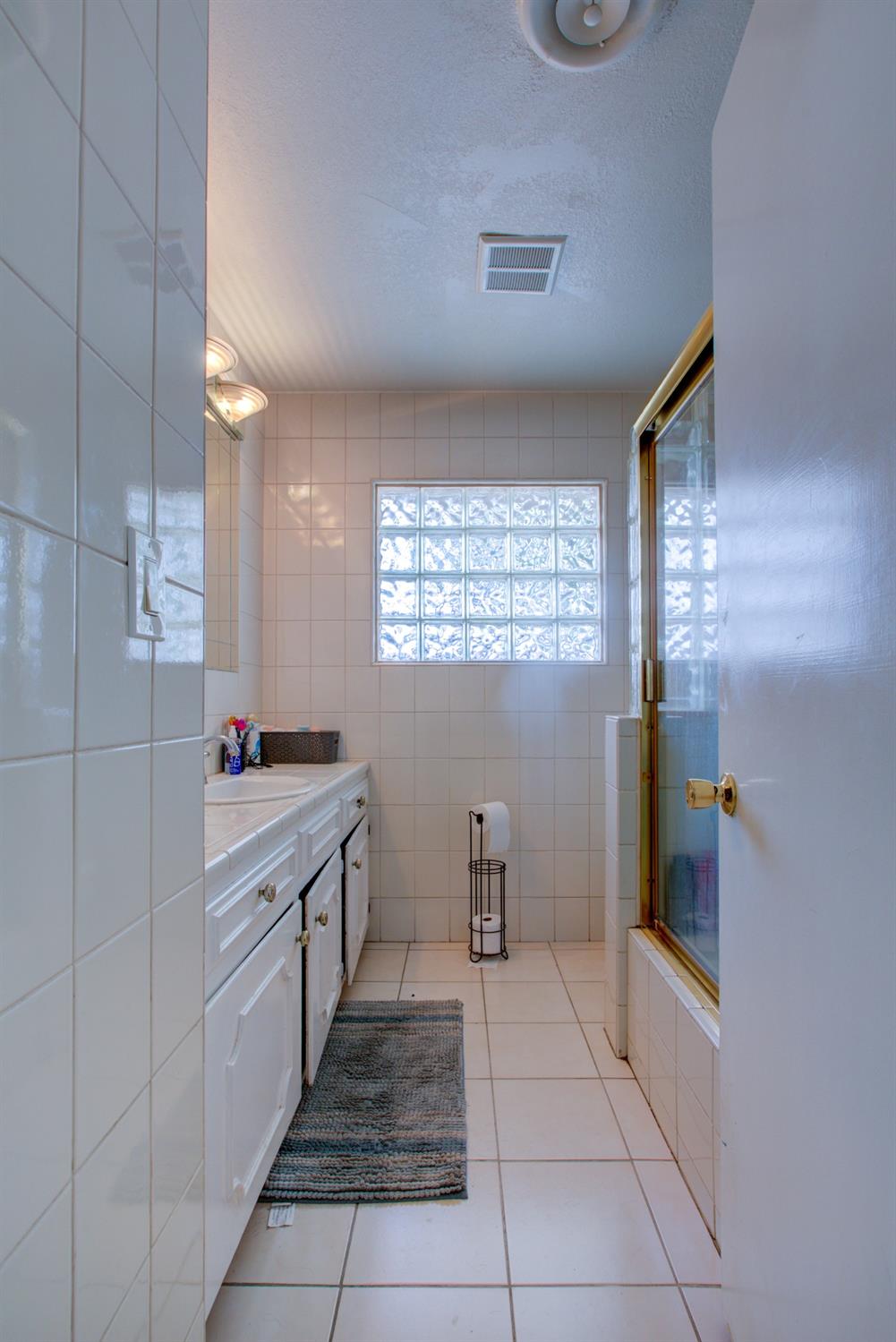 Detail Gallery Image 12 of 34 For 2218 Monticello Ave, Modesto,  CA 95350 - 4 Beds | 2 Baths