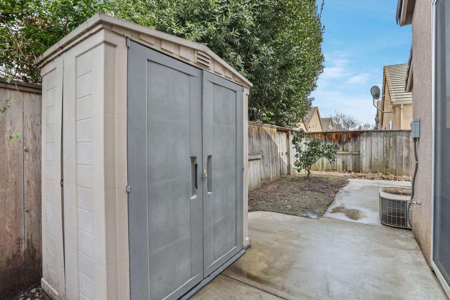 Detail Gallery Image 28 of 31 For 9511 Theresa Cir, Stockton,  CA 95209 - 3 Beds | 2 Baths