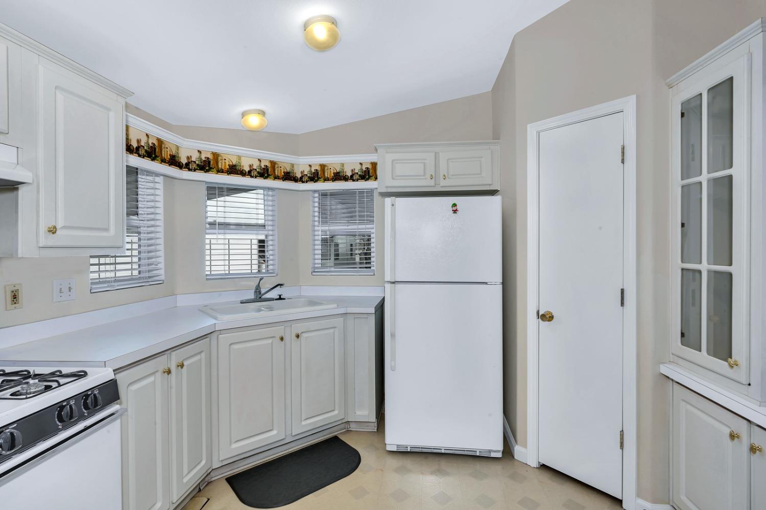 Detail Gallery Image 11 of 23 For 2240 Golden Oak Lane, Merced,  CA 95341 - 2 Beds | 2 Baths