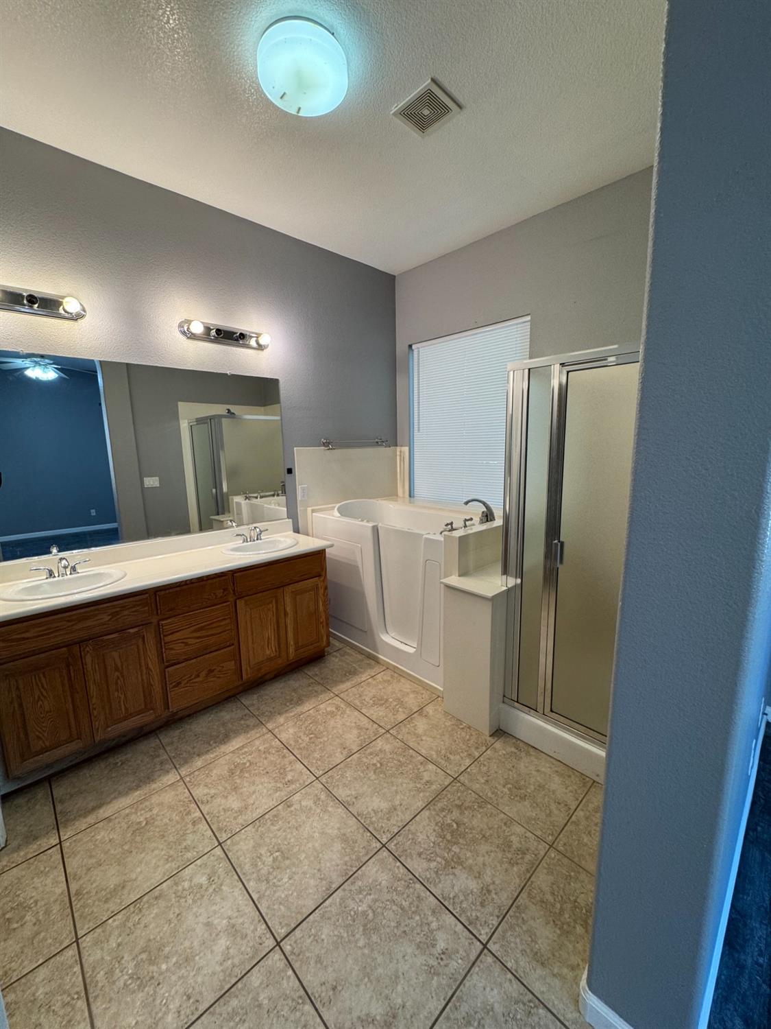Detail Gallery Image 26 of 40 For 5533 Hennessey Dr, Stockton,  CA 95219 - 3 Beds | 2 Baths