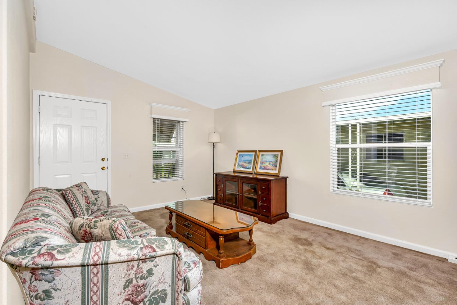 Detail Gallery Image 7 of 23 For 2240 Golden Oak Lane, Merced,  CA 95341 - 2 Beds | 2 Baths