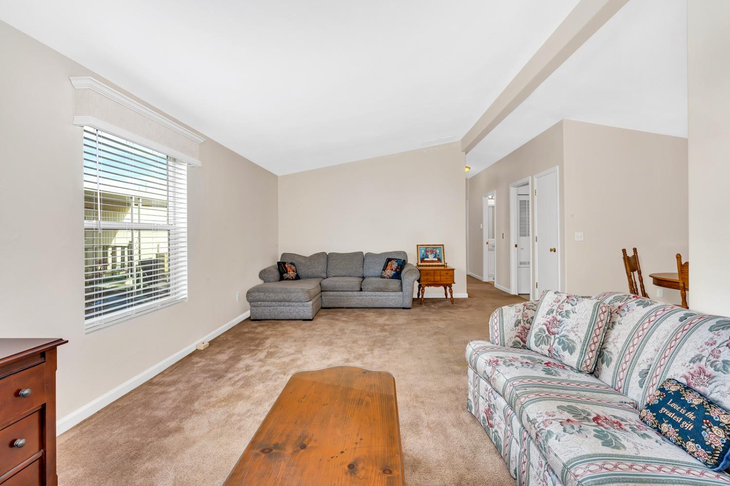 Detail Gallery Image 6 of 23 For 2240 Golden Oak Lane, Merced,  CA 95341 - 2 Beds | 2 Baths