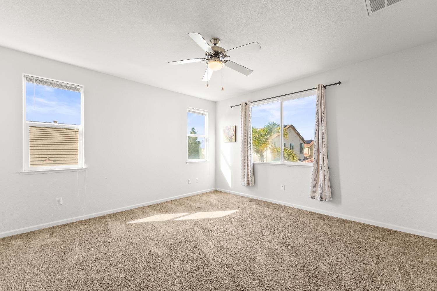 Detail Gallery Image 34 of 51 For 1143 Laureto St, Manteca,  CA 95336 - 4 Beds | 2/1 Baths