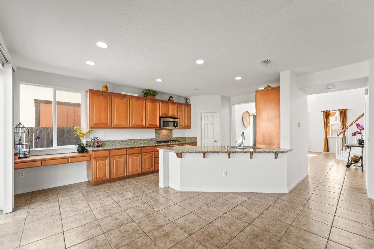 Detail Gallery Image 16 of 51 For 1143 Laureto St, Manteca,  CA 95336 - 4 Beds | 2/1 Baths