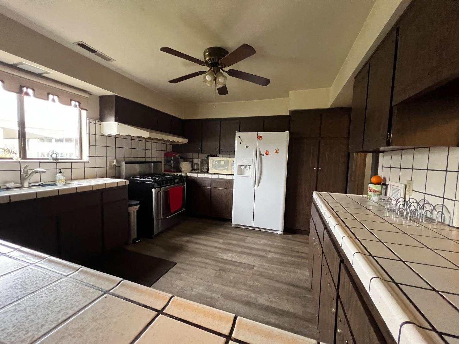 Detail Gallery Image 31 of 33 For 2240 Golden Oak Ln 33, Merced,  CA 95341 - 2 Beds | 2 Baths