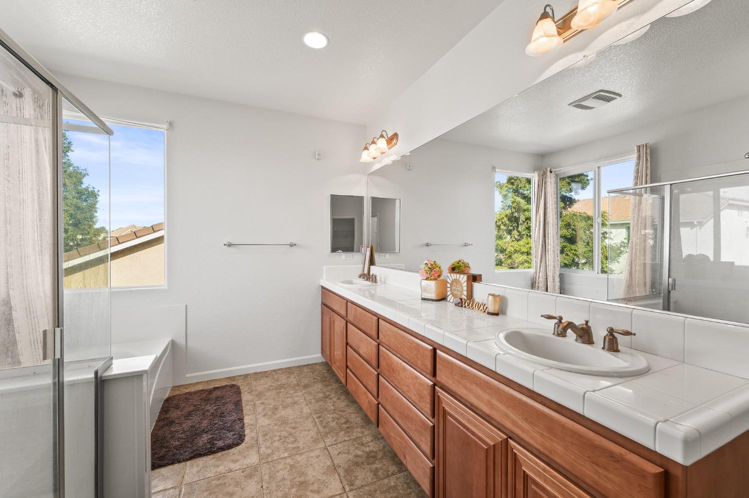 Detail Gallery Image 39 of 51 For 1143 Laureto St, Manteca,  CA 95336 - 4 Beds | 2/1 Baths