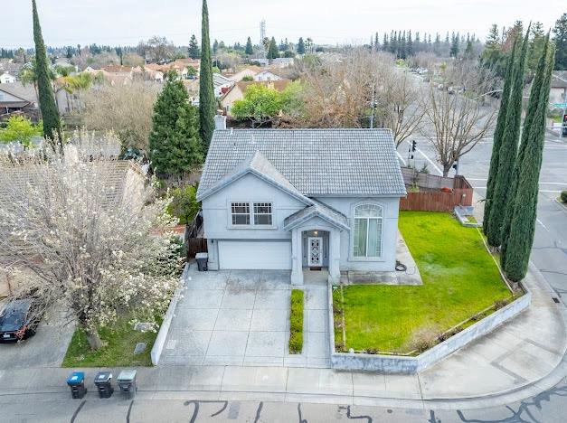 Detail Gallery Image 3 of 45 For 1203 Lloyd Thayer Cir, Stockton,  CA 95206 - 4 Beds | 2/1 Baths