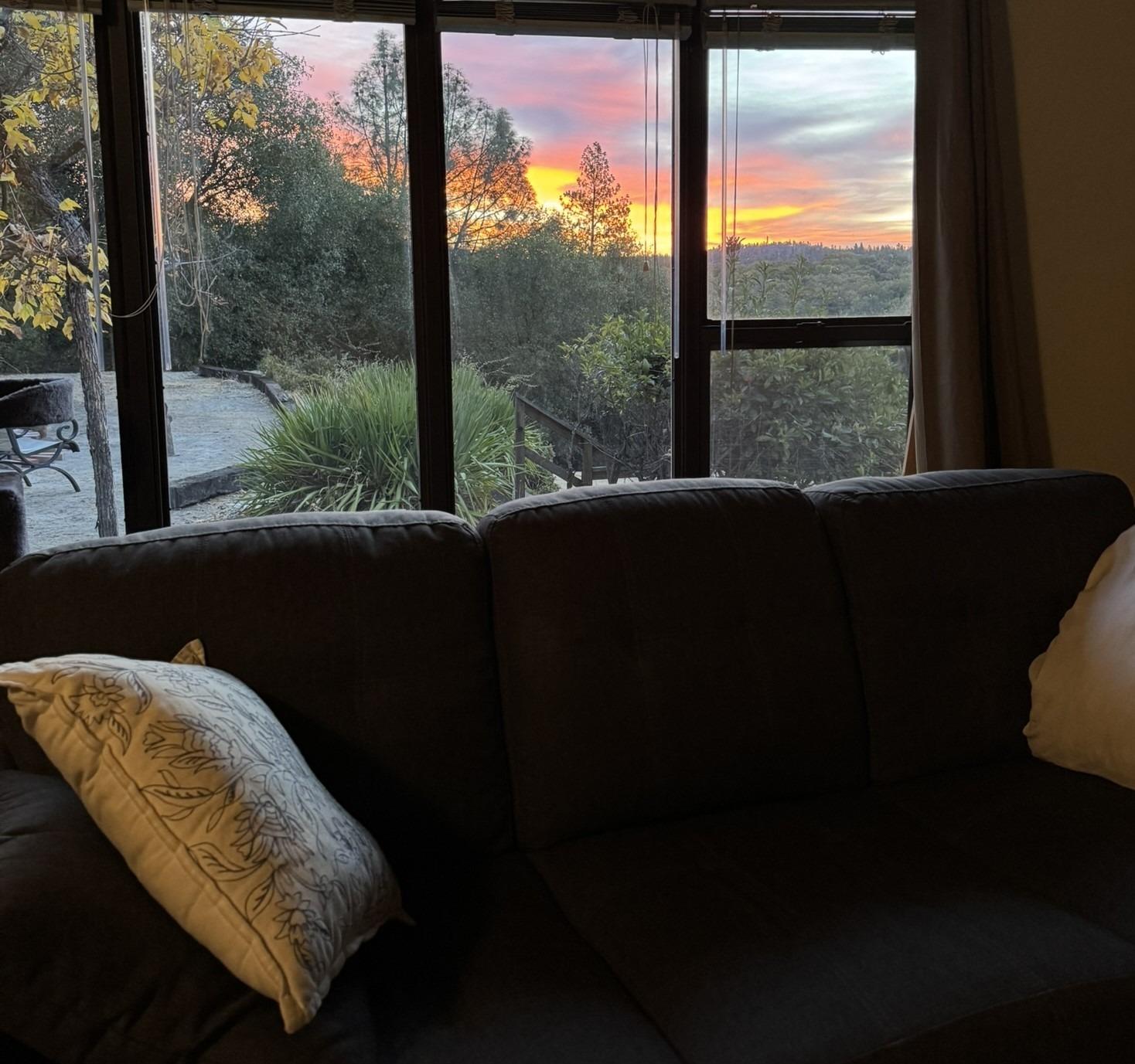 Detail Gallery Image 16 of 59 For 670 Crestview Dr, Diamond Springs,  CA 95619 - 4 Beds | 2 Baths