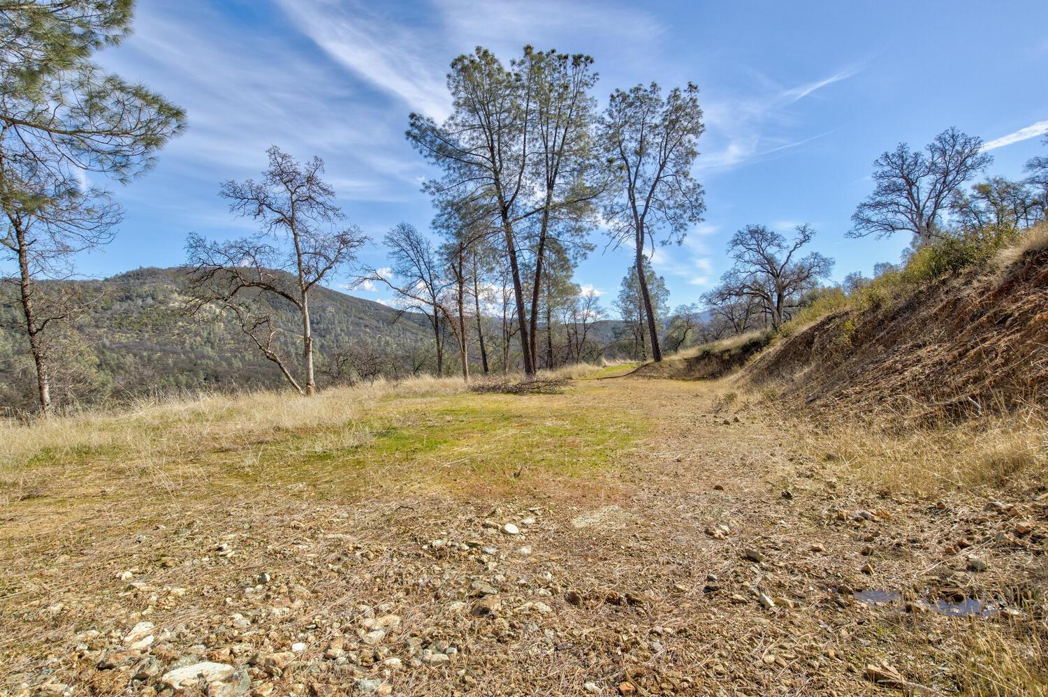 Detail Gallery Image 15 of 28 For 10240 Bone Yard Creek Rd, Coulterville,  CA 95311 - – Beds | – Baths