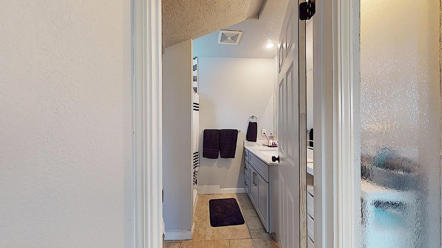 Detail Gallery Image 39 of 77 For 204 N Santa Ana Ave, Modesto,  CA 95354 - 5 Beds | 3 Baths
