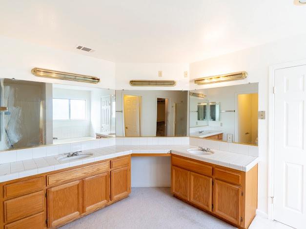 Detail Gallery Image 28 of 45 For 1203 Lloyd Thayer Cir, Stockton,  CA 95206 - 4 Beds | 2/1 Baths