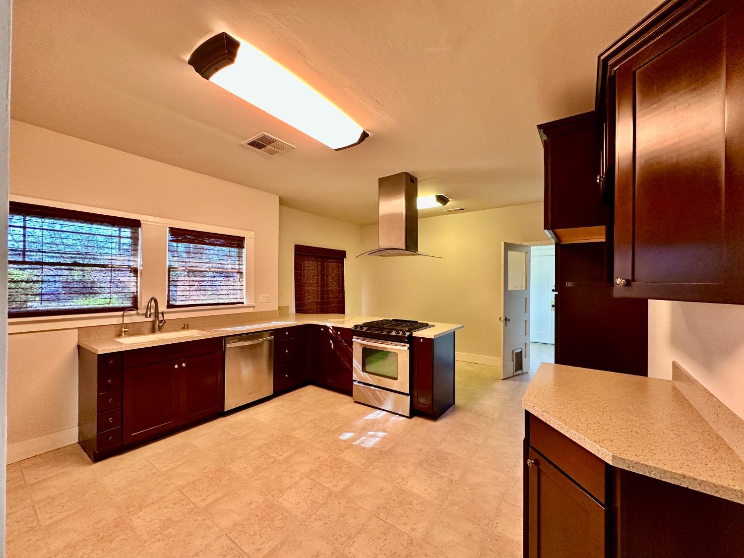 Detail Gallery Image 18 of 29 For 1059 Q St, Newman,  CA 95360 - 2 Beds | 1 Baths