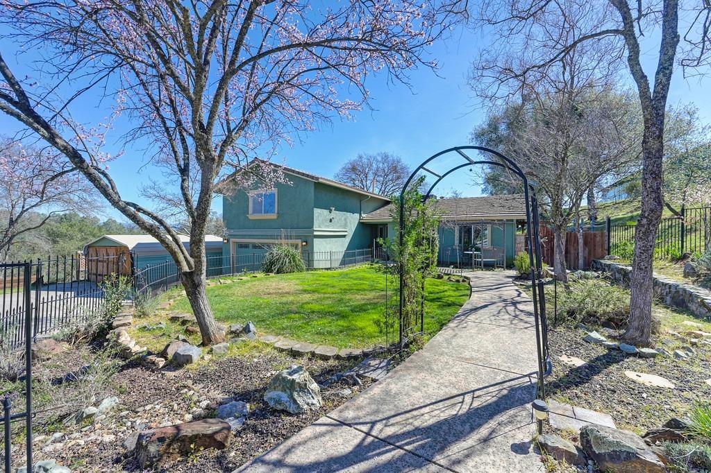 Detail Gallery Image 7 of 96 For 5240 Salmon Falls Rd, Pilot Hill,  CA 95664 - 2 Beds | 2 Baths