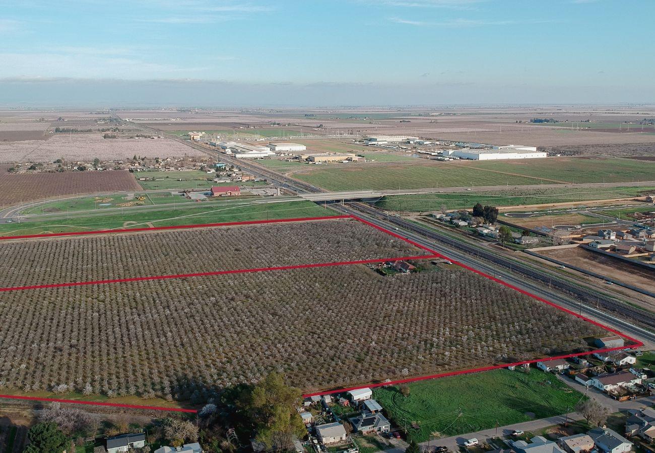 Detail Gallery Image 13 of 14 For 3370 E State Highway 140, Merced,  CA 95340 - 2 Beds | 2 Baths