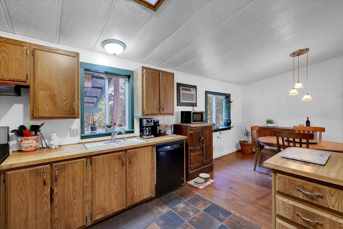 Detail Gallery Image 14 of 35 For 77 Kirkwood Way, Clipper Mills,  CA 95930 - 3 Beds | 2 Baths