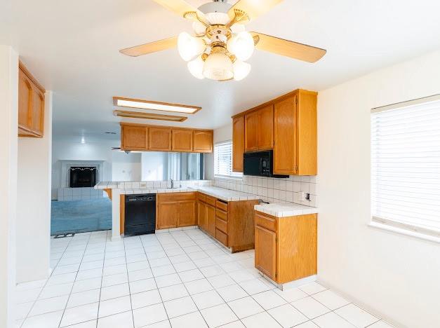 Detail Gallery Image 20 of 45 For 1203 Lloyd Thayer Cir, Stockton,  CA 95206 - 4 Beds | 2/1 Baths
