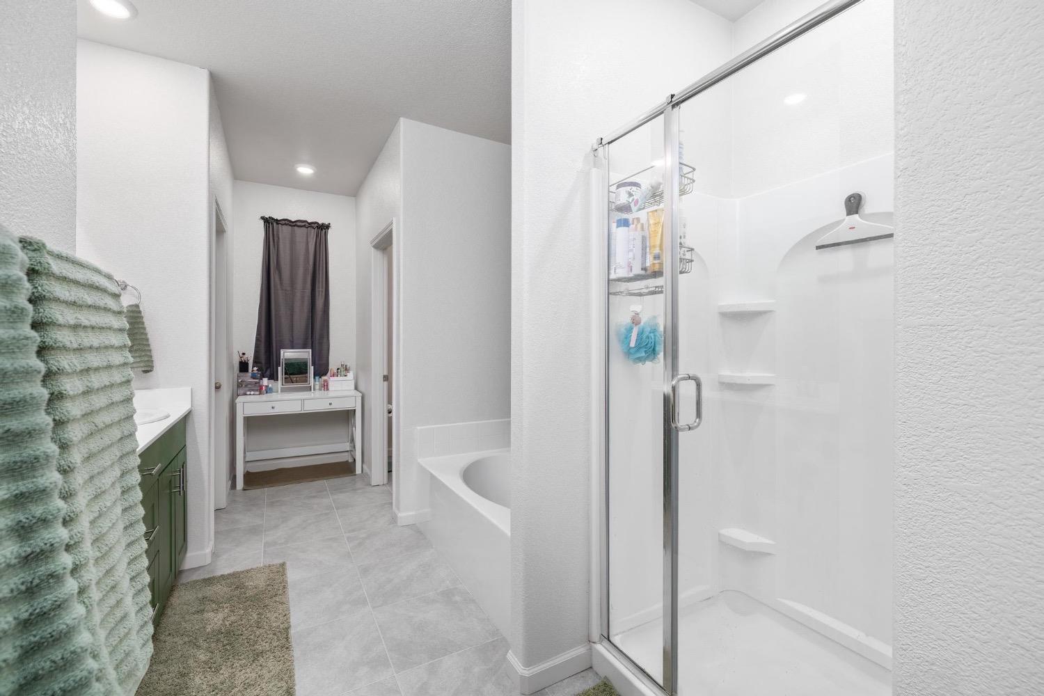 Diamante Way, Oakley, California image 17