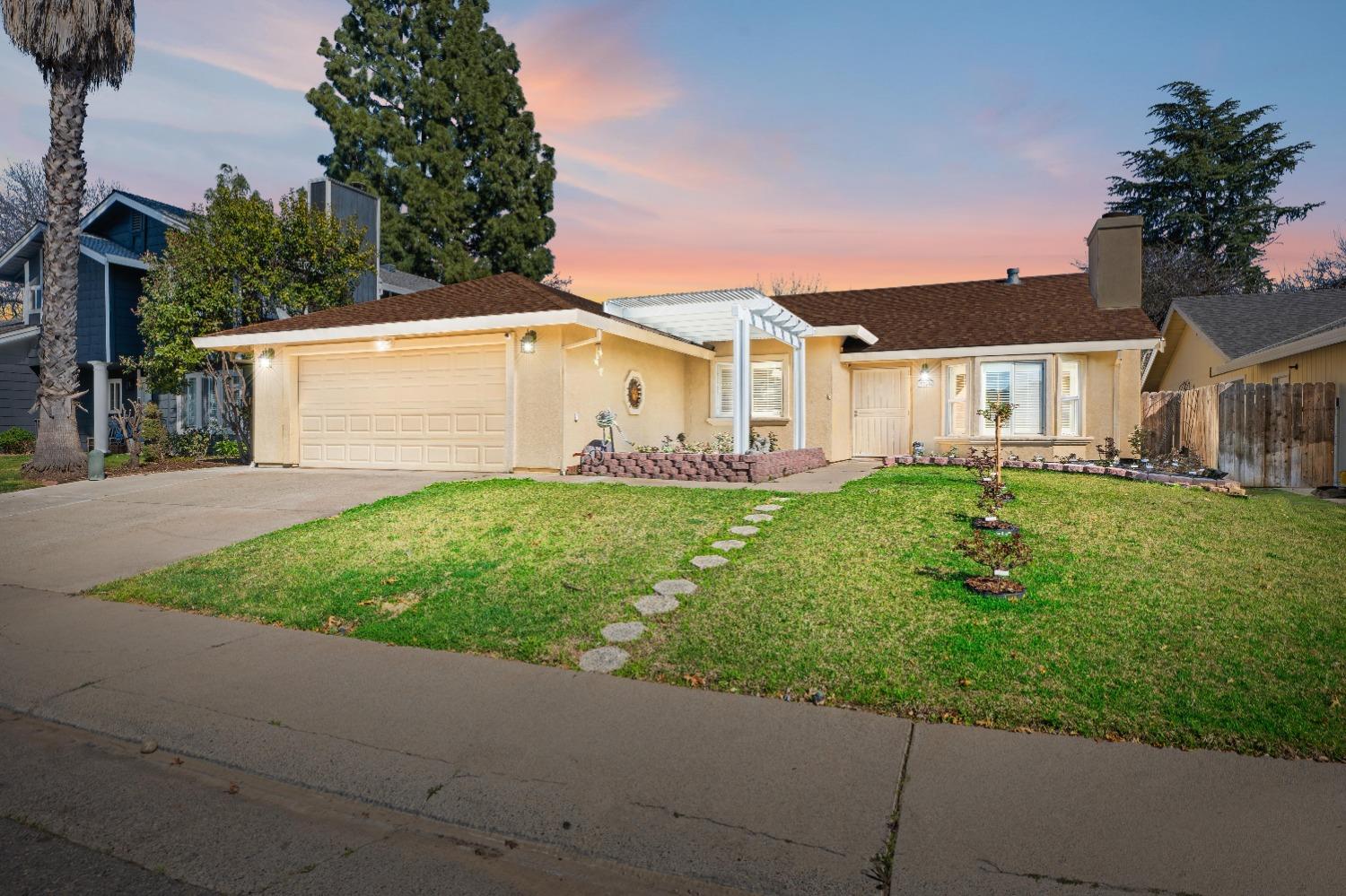 Detail Gallery Image 1 of 1 For 7324 Widener Way, Sacramento,  CA 95842 - 3 Beds | 2 Baths