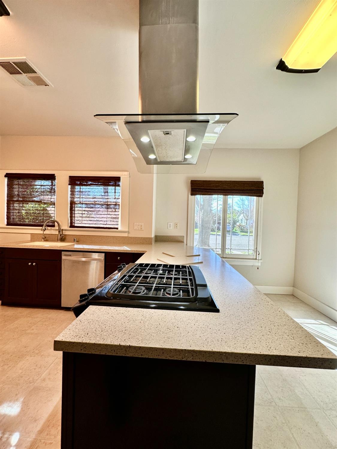 Detail Gallery Image 22 of 29 For 1059 Q St, Newman,  CA 95360 - 2 Beds | 1 Baths