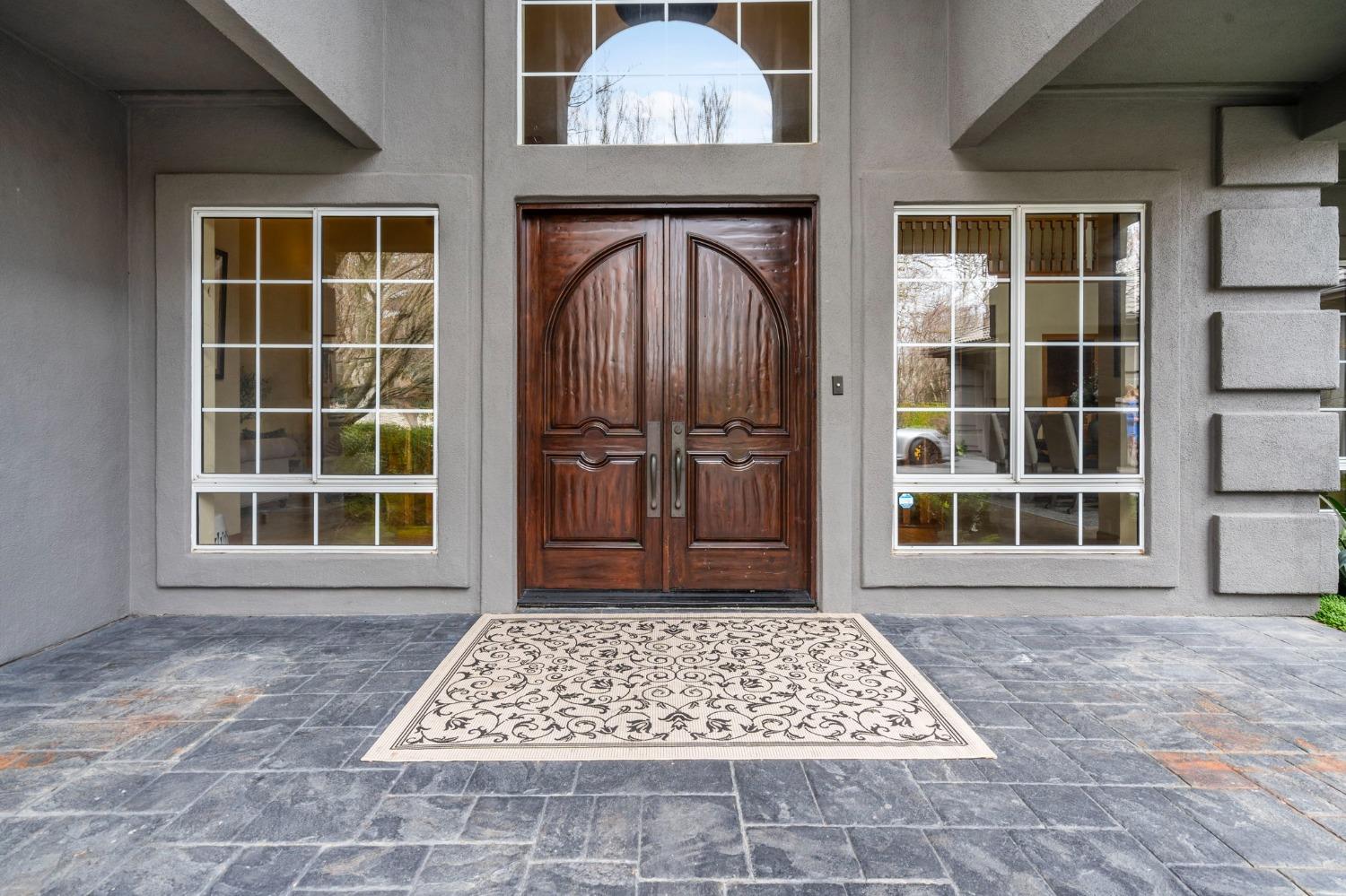 Detail Gallery Image 5 of 87 For 6301 Saint Andrews Dr, Stockton,  CA 95219 - 5 Beds | 5/2 Baths