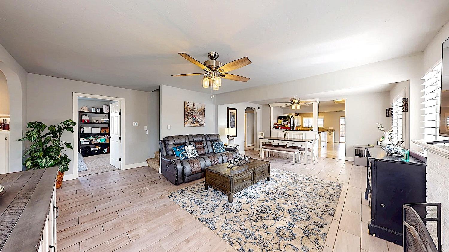 Detail Gallery Image 18 of 77 For 204 N Santa Ana Ave, Modesto,  CA 95354 - 5 Beds | 3 Baths