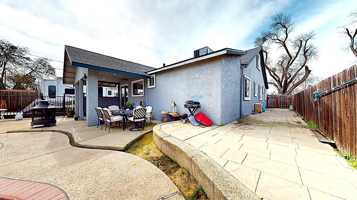 Detail Gallery Image 64 of 77 For 204 N Santa Ana Ave, Modesto,  CA 95354 - 5 Beds | 3 Baths