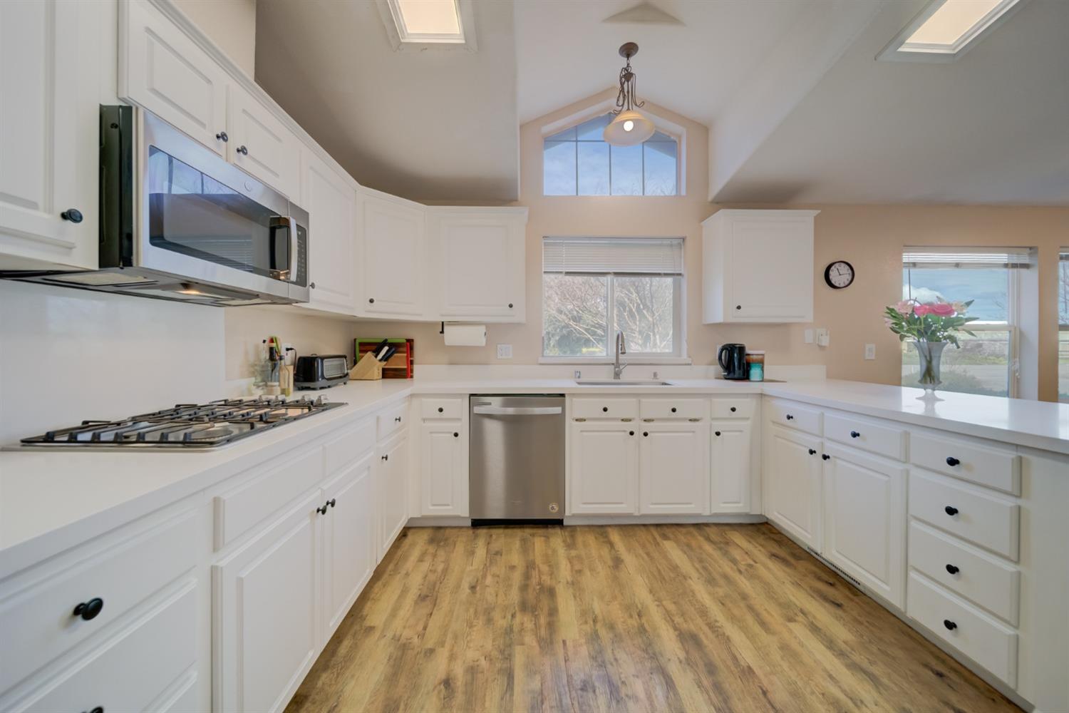 Detail Gallery Image 31 of 46 For 18341 County Road 86, Esparto,  CA 95627 - 4 Beds | 2 Baths